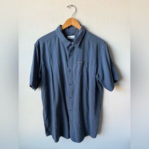 Columbia Men's Dark Blue Casual Button Down Shirt